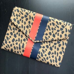 Stella & Dot Bellamy Animal Dot Clutch